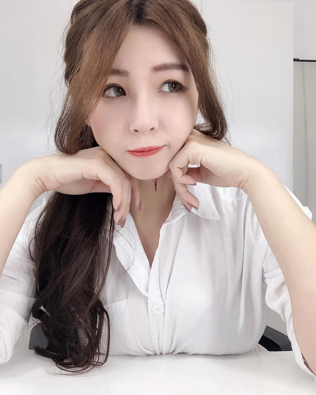 4015986.webp