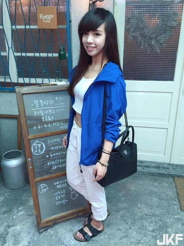 172915qrw198ltwmovl92k.webp