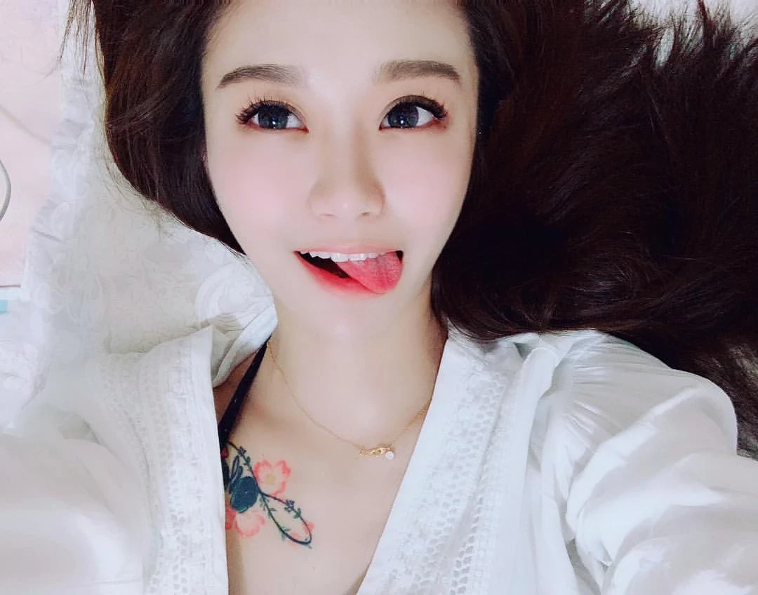 181727zyy9jyzqcdhzhlqg.webp