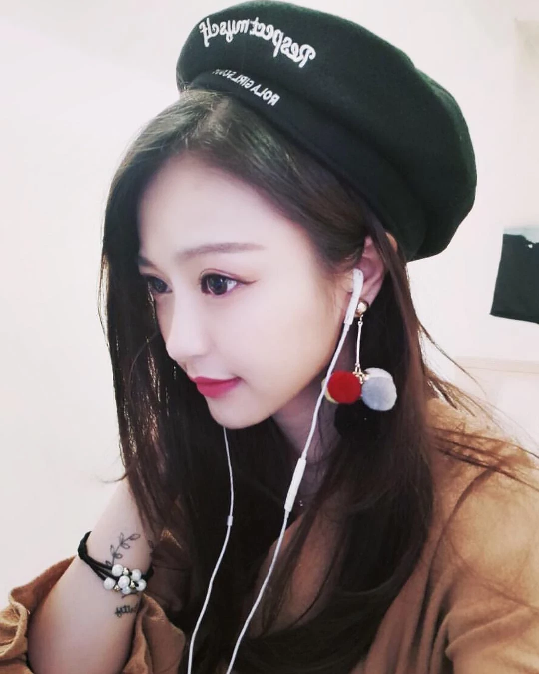 181843ykh5ccbcbkc52bkq.webp