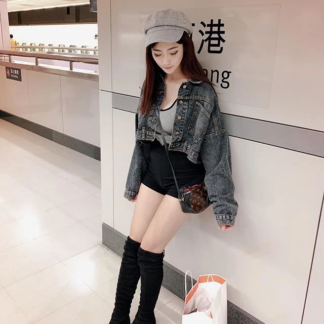 3883639.webp