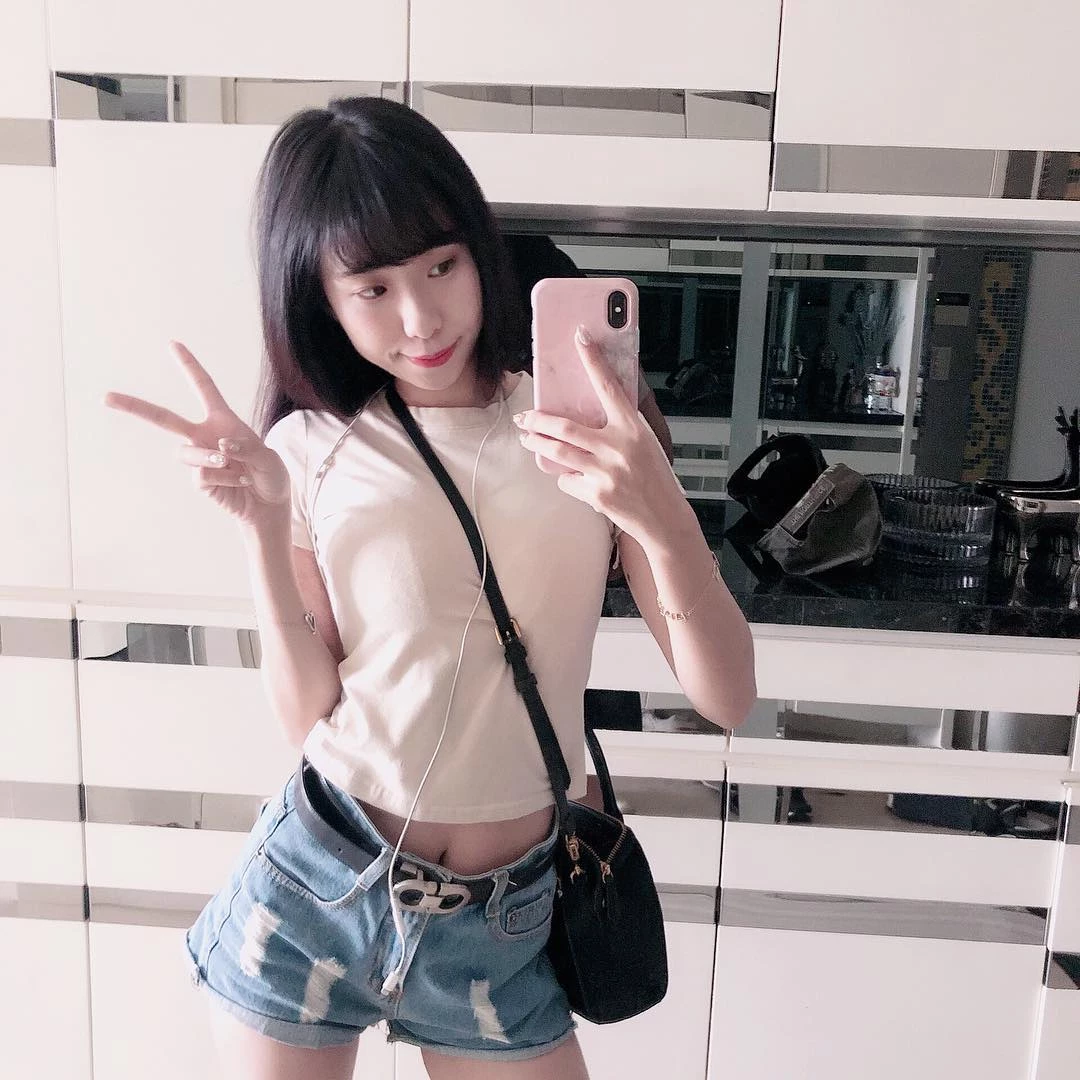 125117gaa0krxq994akkbd.webp