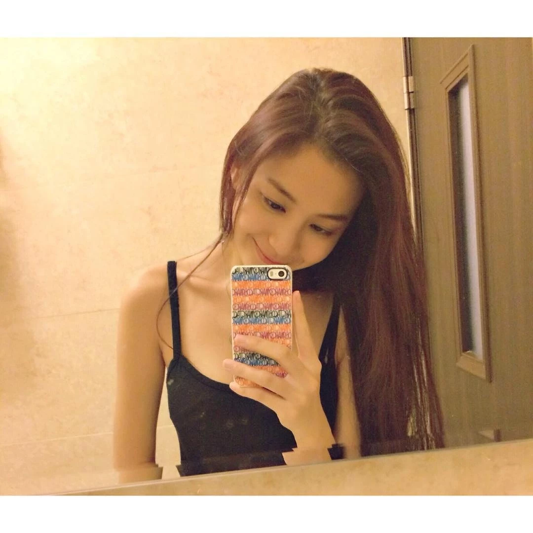 202804b8k01kwg10mmyewk.webp