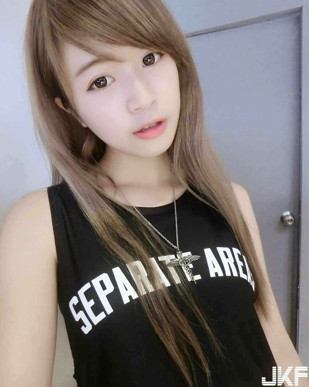 172534bizsz8unf2ns8fgc.webp