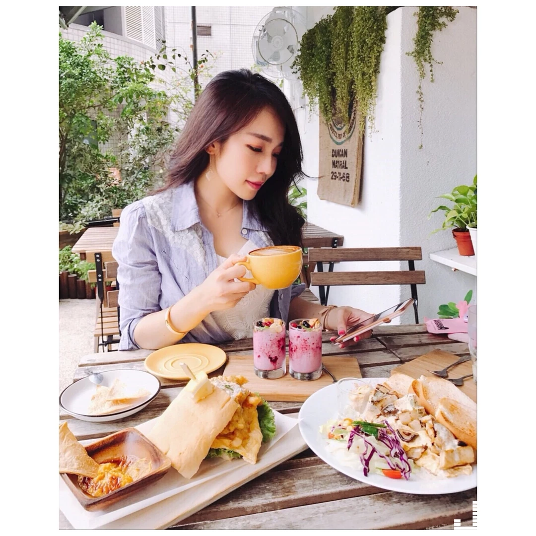 123744c02vvp0xve773845.webp