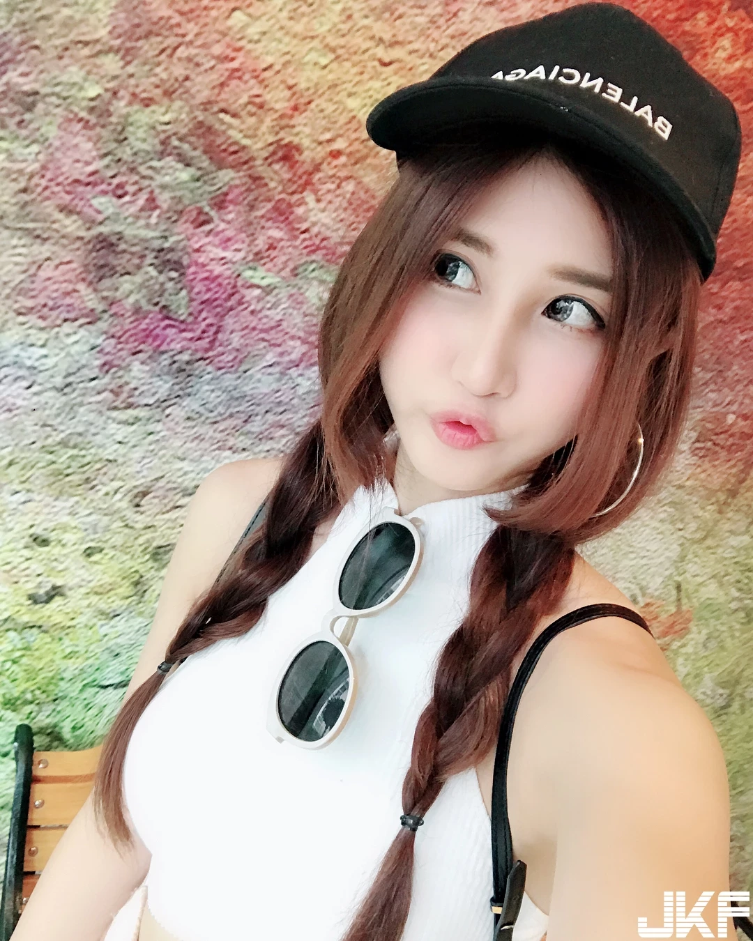 192142n9ineiipyd9bt9de.webp