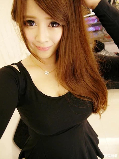 114229p8t7d6bm0mmom6qq.webp