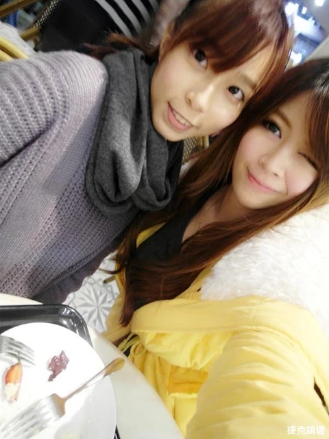 114242b9m459x8a3mrn2r9.webp