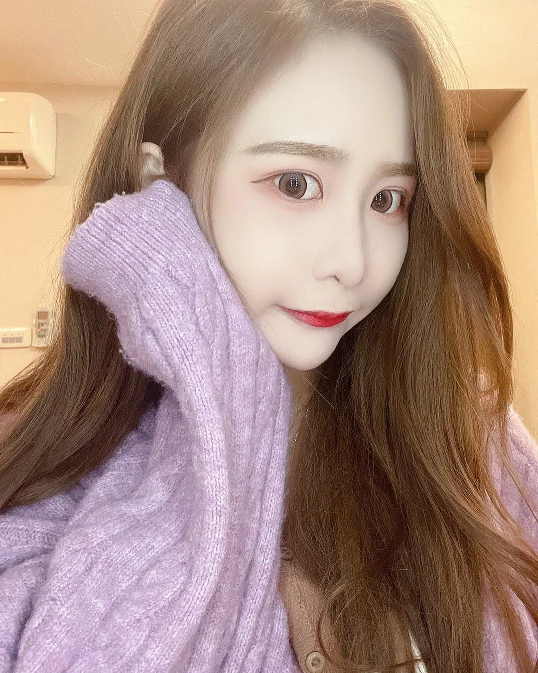 162139u8f2s98k8788vfzk.webp
