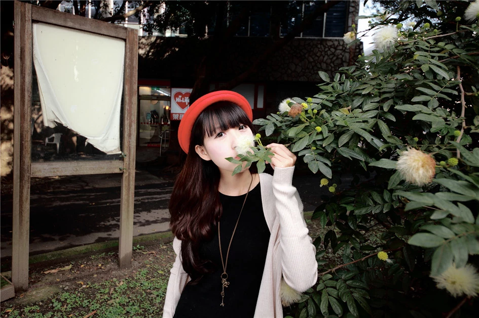 4389870.webp
