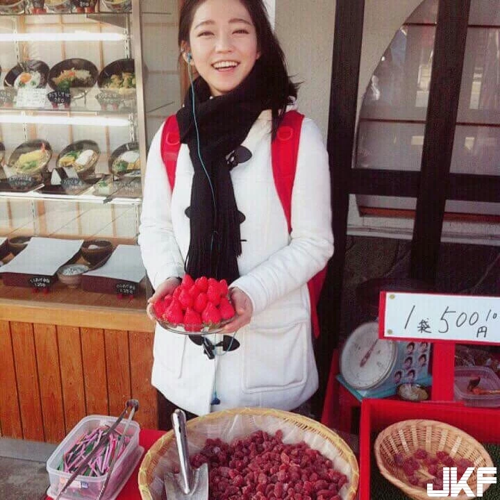 16809498.webp