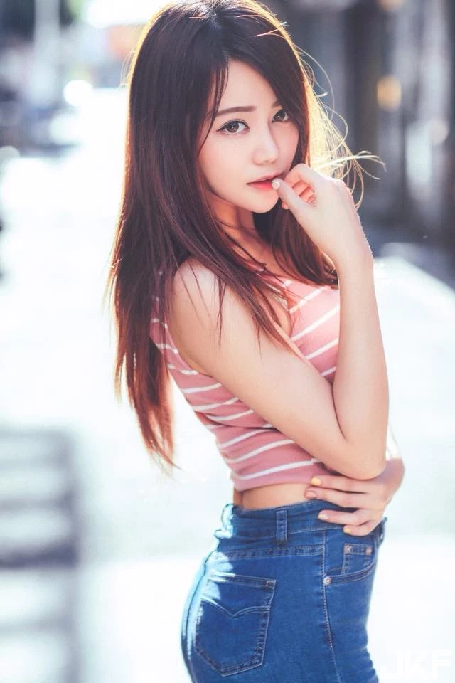 181504yz1b4lkqxdfdl120.webp