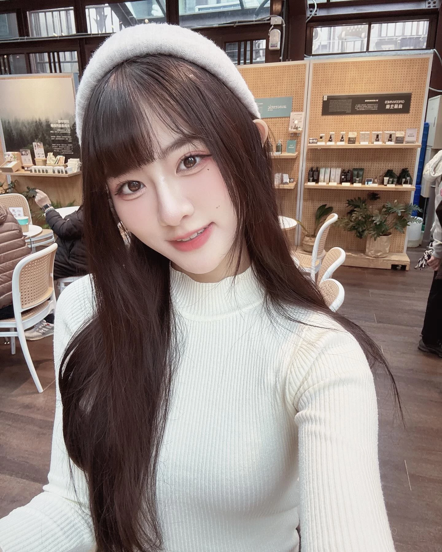 125525kxz2efqucdwhhayf.webp